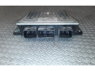 Řídící jednotka 391024X520 KIA Carnival 2001