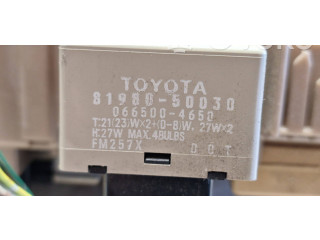 Блок предохранителей 8264113040, 2323000231 Toyota Corolla Verso E121