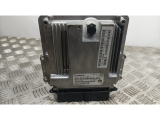 Блок управления двигателя P68328041AA, 0281033582 Jeep Compass