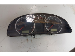 Панель приборов 3B0920805A   Volkswagen PASSAT       