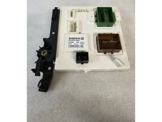 Pojistková skříňka Řídící jednotka BSM 32254026 Volvo V60 2020