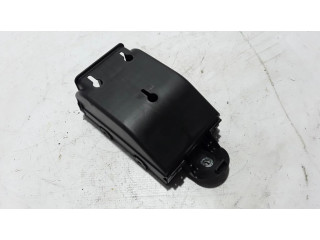 Pojistková skříňka 32142591 Volvo V60 2020