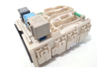 Pojistková skříňka Řídící jednotka BSM 8273047190 Toyota Prius (XW20) 2005