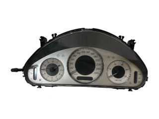 Přístrojová deska Mercedes-Benz E W211 2007 A2115405747, 110080292