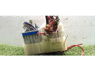 Блок предохранителей 71341560   Jeep Cherokee    