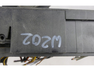   Pojistková skříňka    Mercedes-Benz C W202 1995