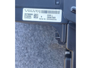 Блок предохранителей 30786889, 28087583 Volvo S60