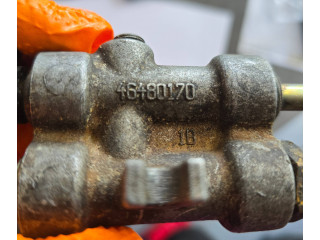 Vstřikovací lišta 46480170 Alfa Romeo 156