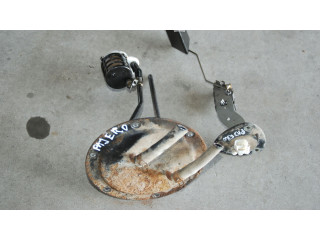 Přístrojová deska Mitsubishi Pajero 2004 200KM