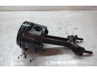 Píst Nissan Navara D22