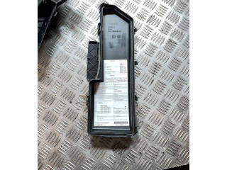 Блок предохранителей 9494210 Volvo S80