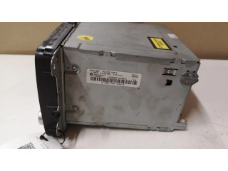 Радио/ проигрыватель CD/DVD / навигация