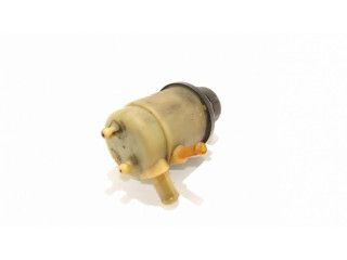 Бачек жидкости усилителя руля