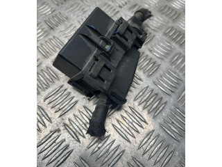 Блок предохранителей  P68101275AB, 275AB   Jeep Grand Cherokee    