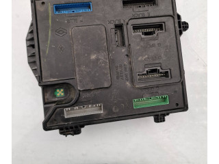 Pojistková skříňka 284B10485R, S180071201C Renault Megane III 2009