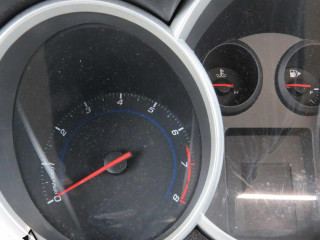 Přístrojová deska Chevrolet Cruze 2011 95472850