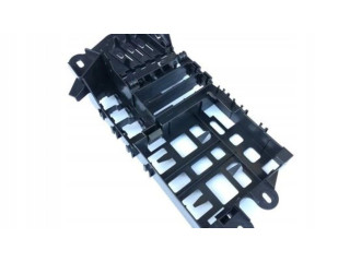 Другая деталь двигателя