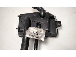 Pojistková skříňka 2S7T12A522, 71543256 Ford Mondeo Mk III 2003