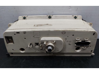 Панель приборов 81117657   Volkswagen PASSAT B4       