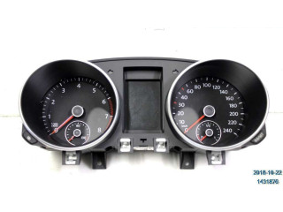 Панель приборов 5K0920870B Volkswagen Golf VI