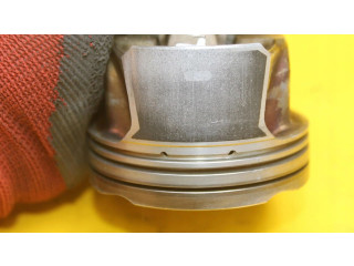  Поршень с шатуном  72L71  Renault Clio IV  