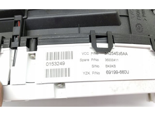 Панель приборов    Volvo V70       