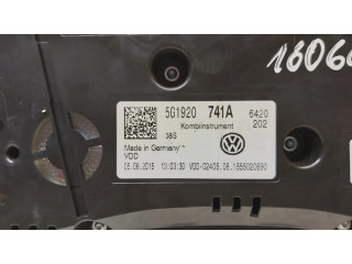 Панель приборов 5G1920741A   Volkswagen Golf VII       