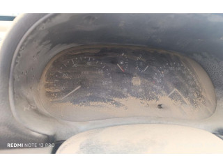 Панель приборов    Renault Clio II       