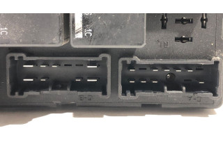 Блок предохранителей AW93-14A073-BC Jaguar XJ X351