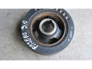 Přístrojová deska Mitsubishi Pajero 2004 200KM