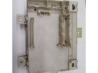 Блок предохранителей MN108319, 04176E31 Mitsubishi Colt