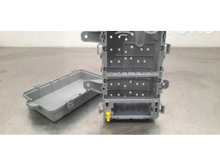   Pojistková skříňka    Alfa Romeo Stelvio 2016