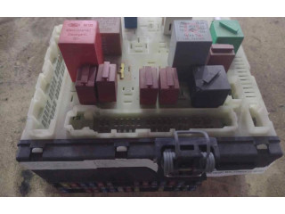 Блок предохранителей WU37343 Rover Rover