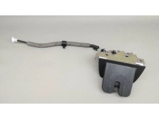 Замок задней крышки