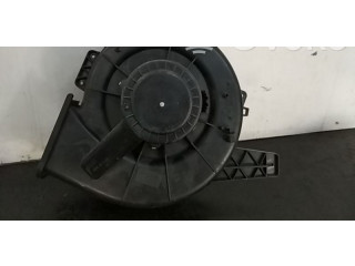 Вентилятор печки 6Q1820015 Volkswagen Golf VI
