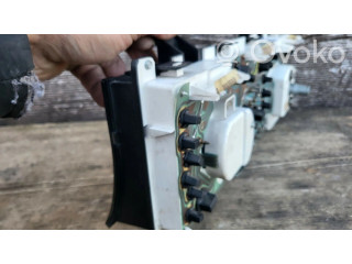 Панель приборов 7700784064   Renault 19       