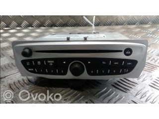 Радио/ проигрыватель CD/DVD / навигация