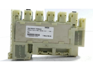 Блок предохранителей P8200031555   Renault Clio II    