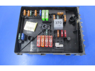 Блок предохранителей Volkswagen Jetta V