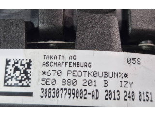 Подушка безопасности водителя 5E0880201B, 20132400151   Skoda Octavia Mk3 (5E)