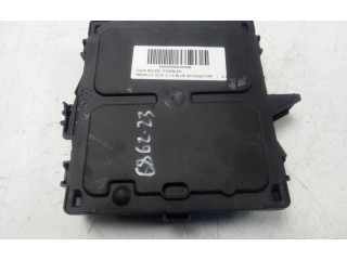 Блок предохранителей 284B15713R, 284B15713R   Renault Clio II    