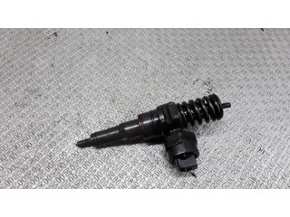 Vstřikovač 038130073H Audi A4 S4 B5 8D pro naftový motor 1.9 ajm