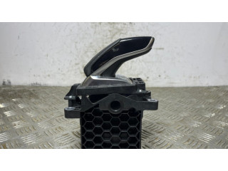 Механизм переключения передач (кулиса) (в салоне)