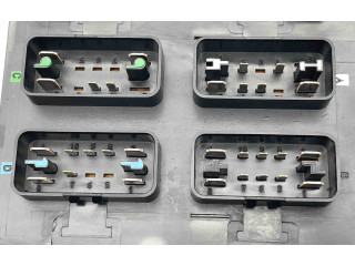 Блок предохранителей LJA2822BF Jaguar XK8 - XKR