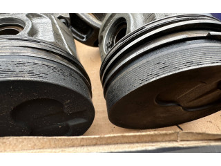 Поршень с шатуном LD28 12010V5762 Nissan Laurel