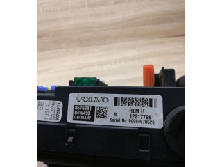Блок предохранителей 12217799 Volvo XC90