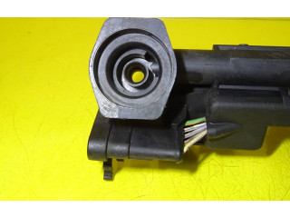 Топливная рампа 7700109066, 7700108667 Renault Clio II