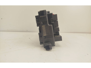 Блок предохранителей 8637841, 518717004   Volvo S80    