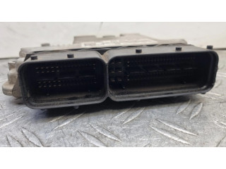 Řídící jednotka 03G906021FF, 0281013157   Volkswagen Caddy 2009