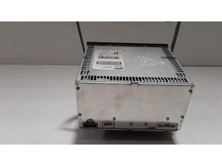 Радио/ проигрыватель CD/DVD / навигация